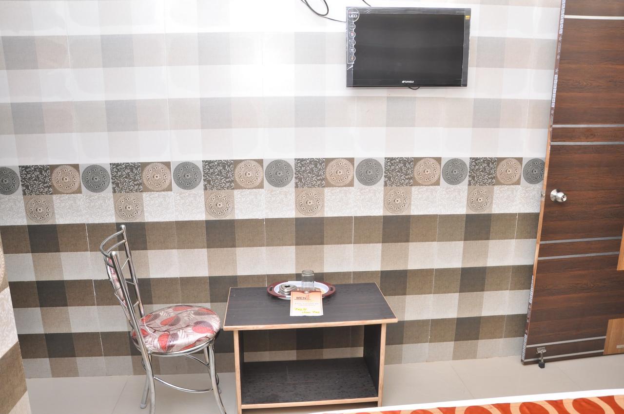 Addhuri Comforts Inn Maisur Dış mekan fotoğraf
