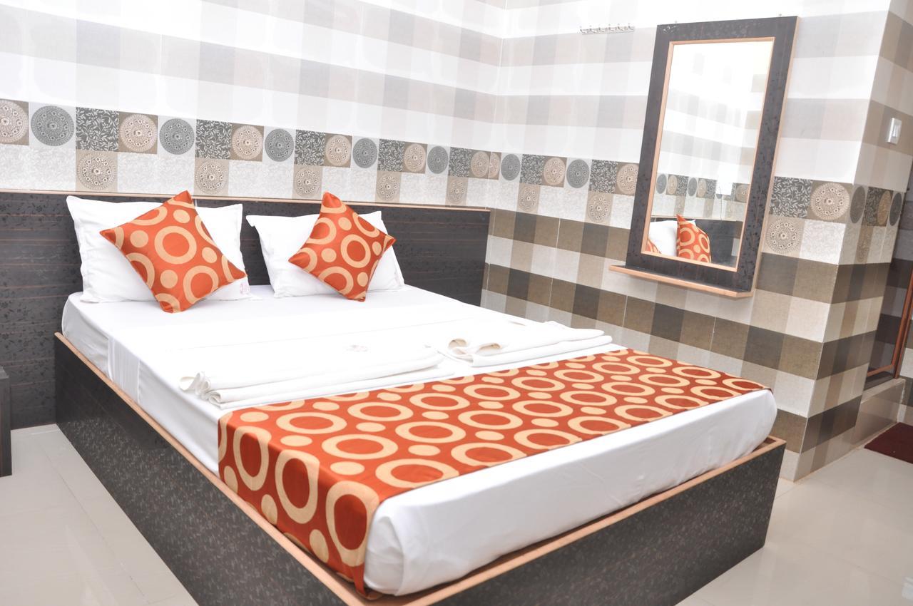 Addhuri Comforts Inn Maisur Dış mekan fotoğraf