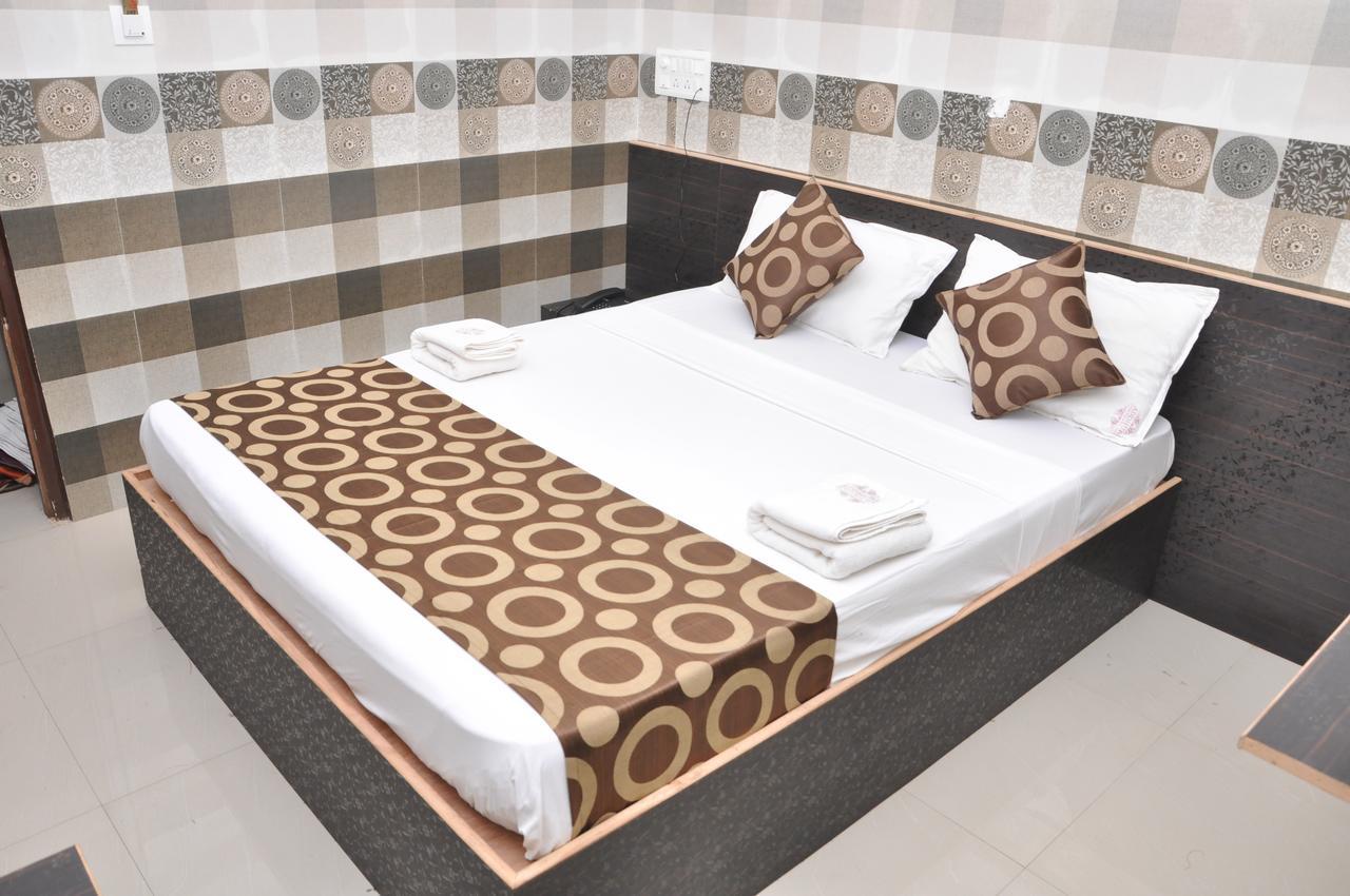 Addhuri Comforts Inn Maisur Dış mekan fotoğraf